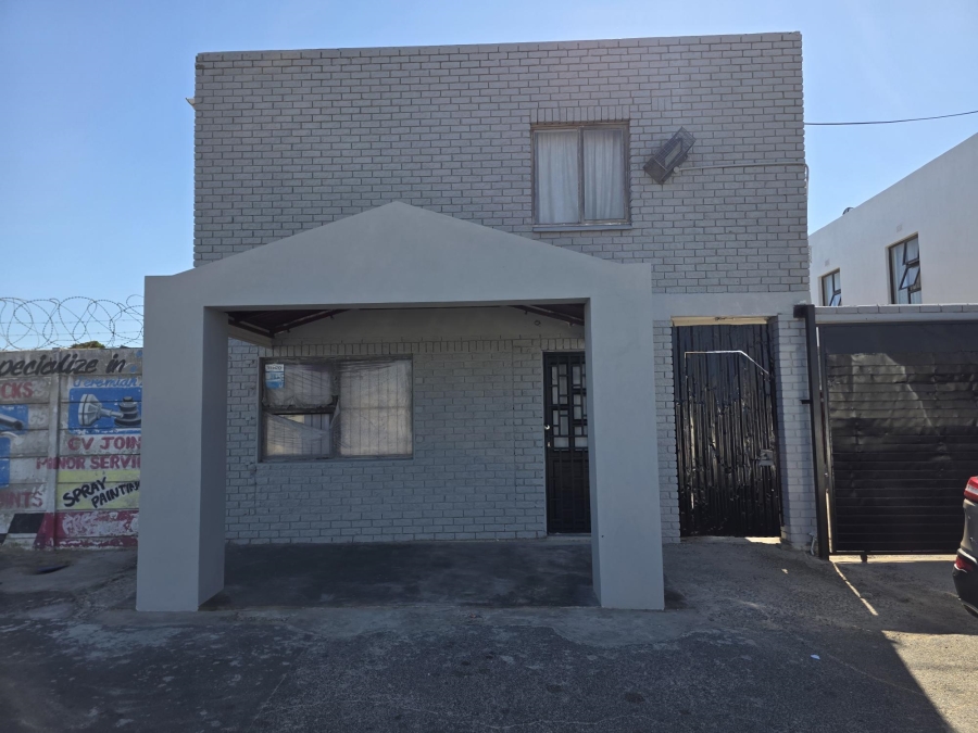 3 Bedroom Property for Sale in Electric City Western Cape